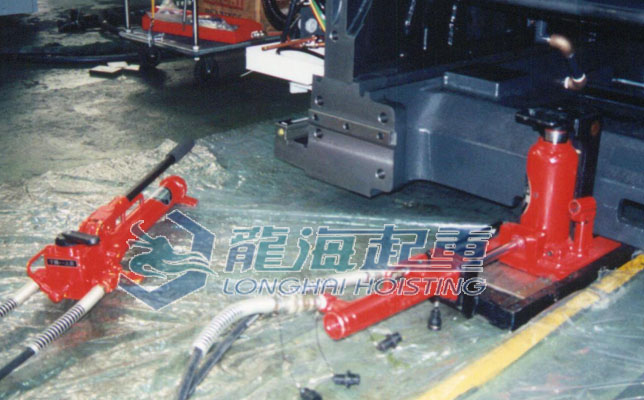 F-200TL带滑动台进口爪式千斤顶 F-200TL带滑动台进口爪式千斤顶